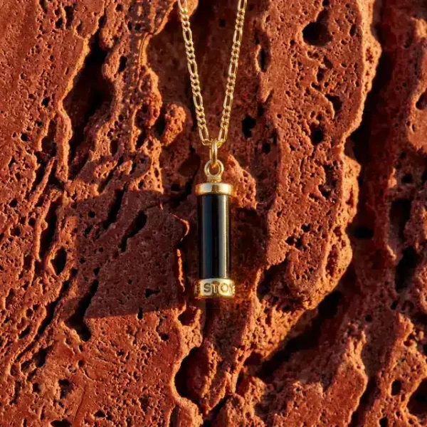 Milestone necklace black stone goldplated in the sunset